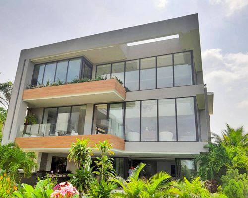 AVANTI-BARRANQUILLA-CASA-CAUJARAL-FACHADAS-PUERTAS-VENTANAS-BARANDAS-VIDRIO-ALUMINIO-013